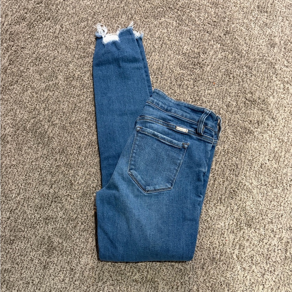 KanCan Distressed Blue Ankle Jeans